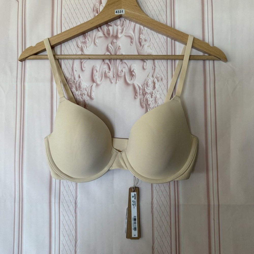NWT SKIMS Fits Everybody T-Shirt Bra In Sand Size 32D $54